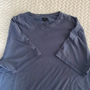 Mens XXL Cotton V-Neck T-Shirt Never worn